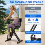 Donna si allena su Cyclette richiudibile con pedali antiscivolo e doppia struttura in acciaio, fino a 131,5 kg