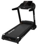 Tapis Roulant Lotto Sprint C6 di tre quarti con display acceso